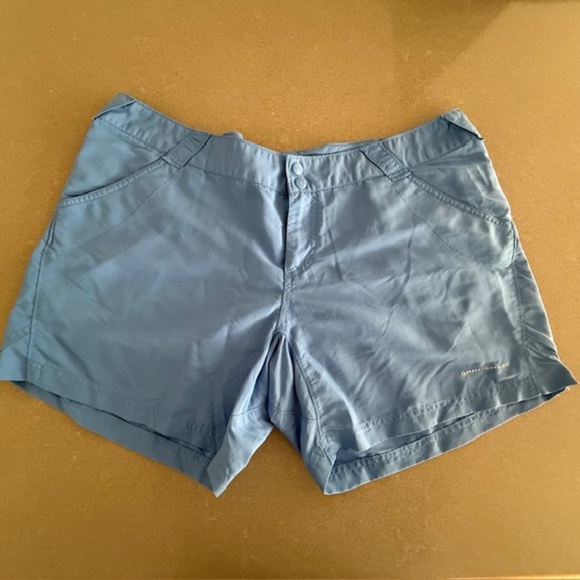 Columbia Hiking Blue Shorts Omni Shade Sun Protection Outdoors Women XL-Worn 3x - Picture 1 of 8